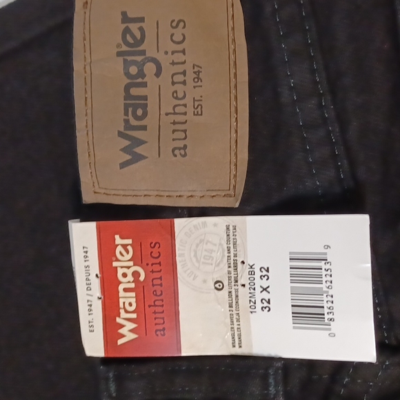 Wrangler Authentics Est. 1947 Men's Regular Fit Comfort Flex Waist Jean - Picture 9 of 14